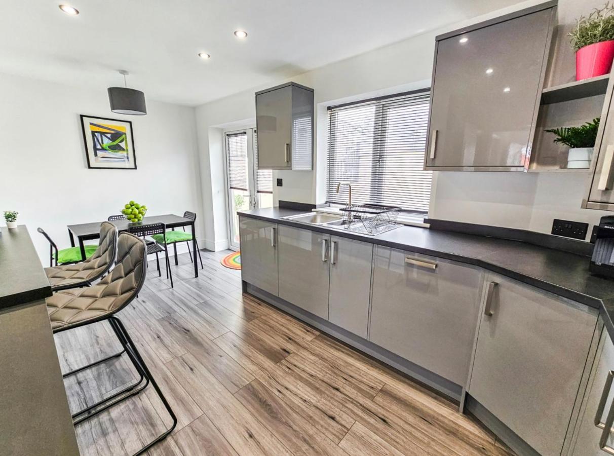 Two Bedroom Detached Modern Bungalow Close To Plymouth Argyle Fc エクステリア 写真